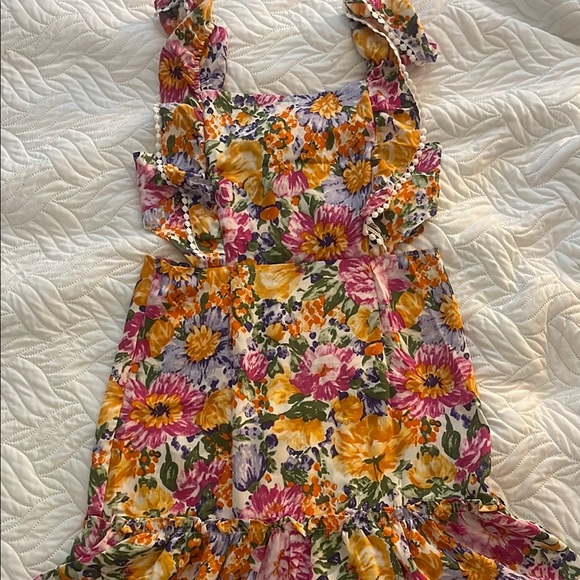 None Dresses & Skirts - Floral Ruffle Dress